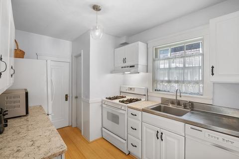 47 Locust St, Marblehead, MA 01945 photo 22
