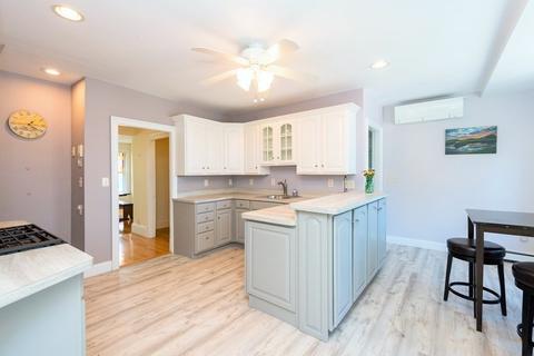 29 Lothrop St #1, Beverly, MA 01915 photo 13