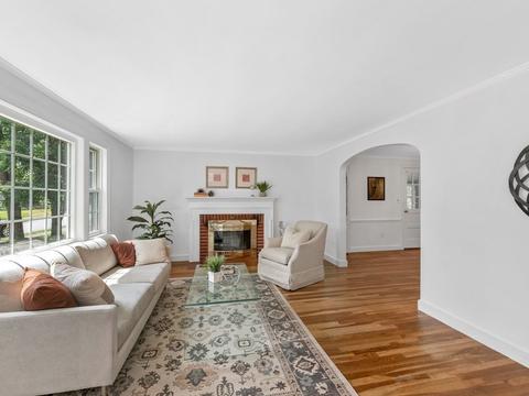 118 Sutton Rd, Needham, MA 02492 photo 4