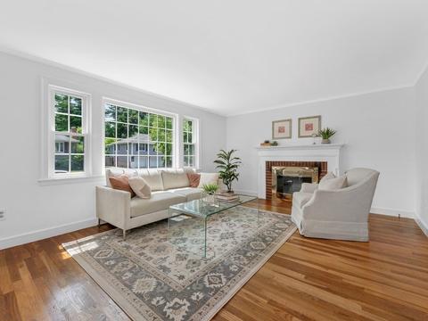 118 Sutton Rd, Needham, MA 02492 photo 2