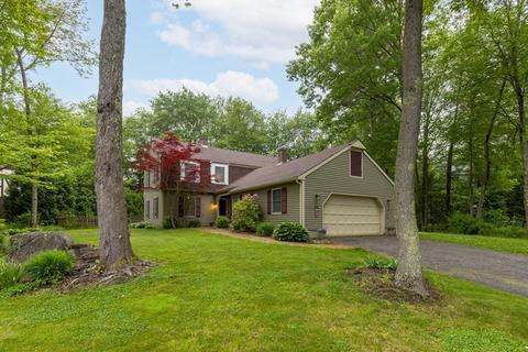 24 Stowecroft Dr, Hampton, NH 03842 photo 2