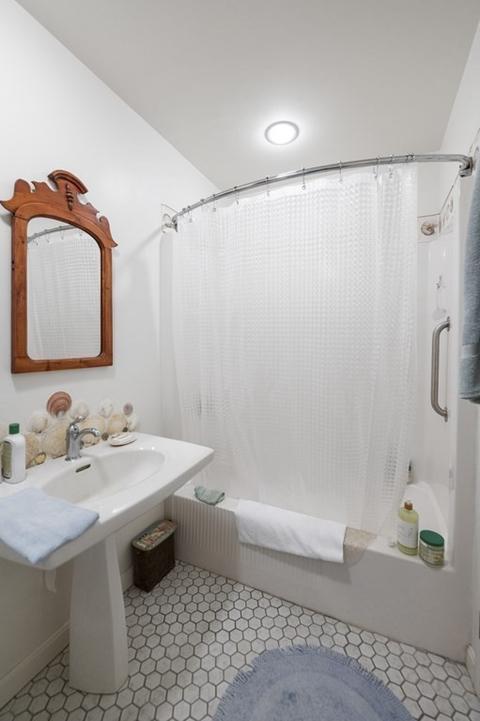 245 Ocean Ave, Marblehead, MA 01945 photo 21