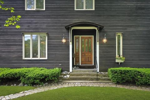 245 Ocean Ave, Marblehead, MA 01945 photo 2