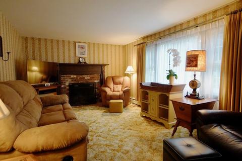 17 Beverly Ave, Marblehead, MA 01945 photo 3