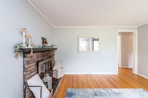 132 Lumae St, Springfield, MA 01119 photo 20
