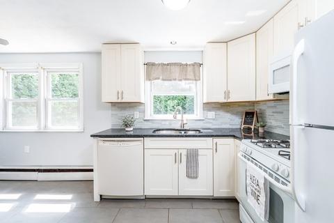 132 Lumae St, Springfield, MA 01119 photo 13