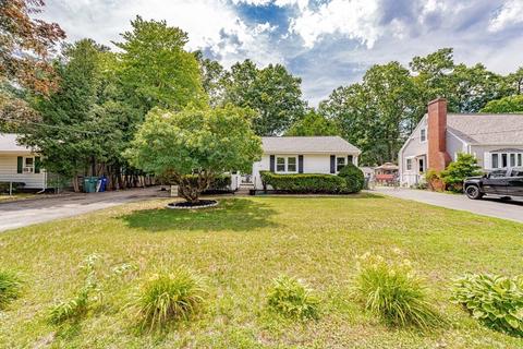 132 Lumae St, Springfield, MA 01119 photo 3