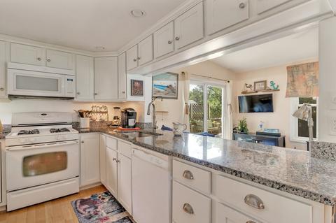 17 Copper Ln, Barnstable, MA 02632 photo 12