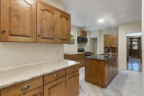 22 Wellesley St, Springfield, MA 01119 photo 11