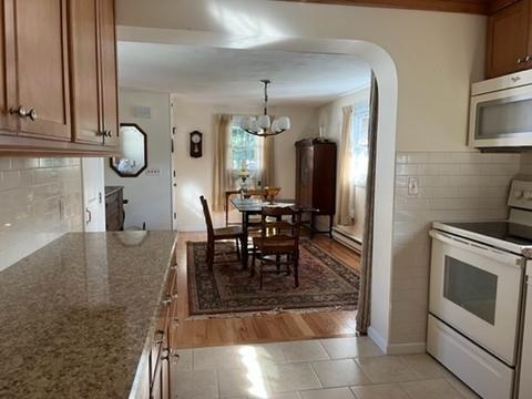 228 Nottingham St, Springfield, MA 01104 photo 9