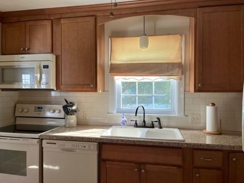 228 Nottingham St, Springfield, MA 01104 photo 12