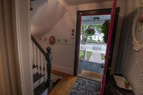 4 Groce St, Beverly, MA 01915 photo 2