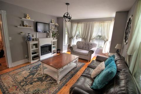 4 Groce St, Beverly, MA 01915 photo 4