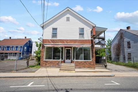 27 Pulaski St, Ware, MA 01082 photo 1