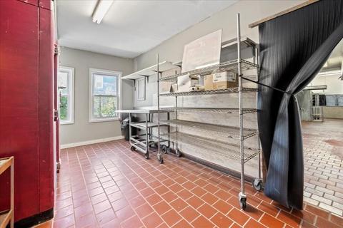 27 Pulaski St, Ware, MA 01082 photo 16