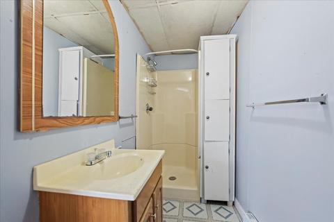 27 Pulaski St, Ware, MA 01082 photo 34