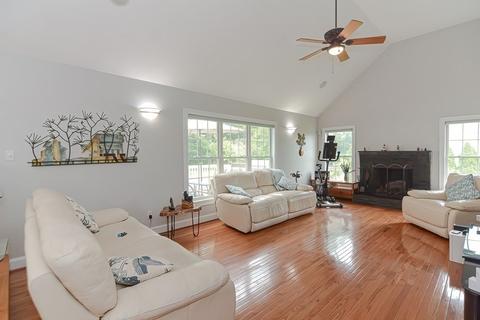 98 Pine St, Natick, MA 01760 photo 14