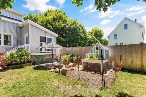 7 Addison St, Gloucester, MA 01930 photo 2