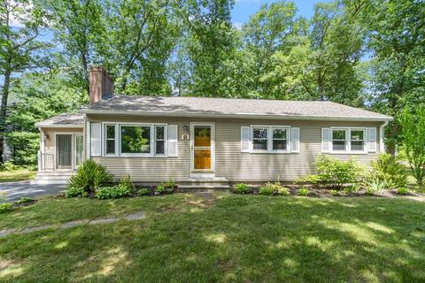 4 Windmill Dr, Maynard, MA 01754 photo 1