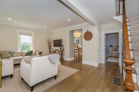 17 Arlington St, Reading, MA 01867 photo 5