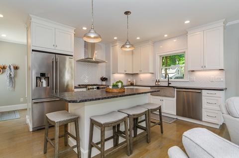 17 Arlington St, Reading, MA 01867 photo 16