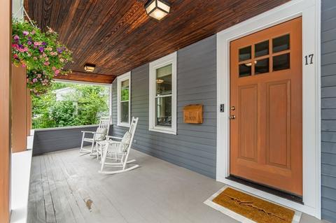 17 Arlington St, Reading, MA 01867 photo 4