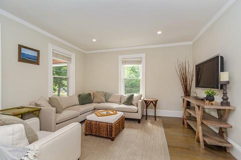 17 Arlington St, Reading, MA 01867 photo 7