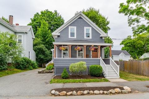 17 Arlington St, Reading, MA 01867 photo 2