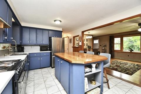 74 E Charlton Rd, Spencer, MA 01562 photo 8