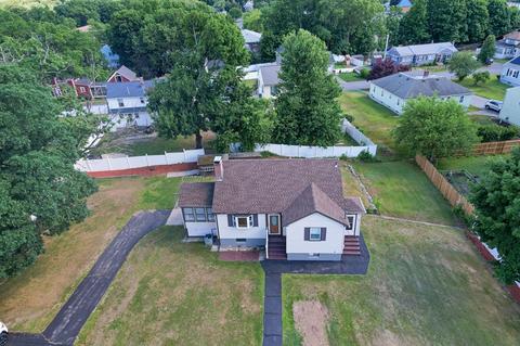 35 Arthur Ave, Dracut, MA 01826 photo 2
