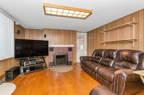 35 Arthur Ave, Dracut, MA 01826 photo 4