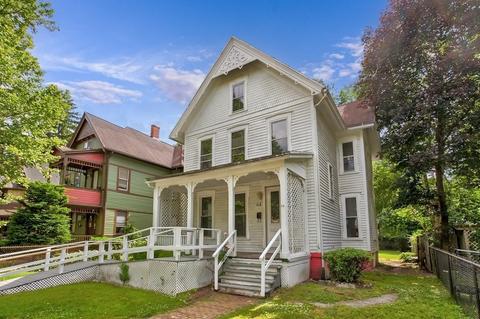 64 Buckingham St, Springfield, MA 01109 photo 1