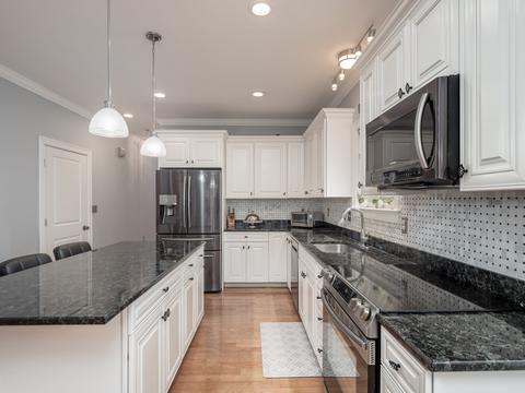 174 Pine St #201, Danvers, MA 01923 photo 5