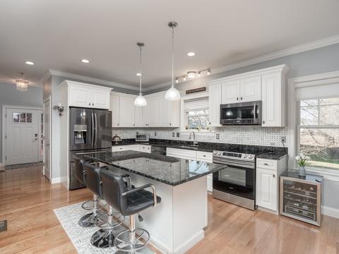 174 Pine St #201, Danvers, MA 01923 photo 2