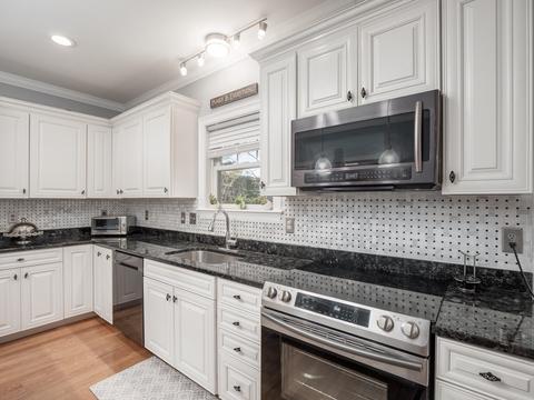 174 Pine St #201, Danvers, MA 01923 photo 6
