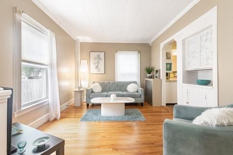 51 Pine St, Stoneham, MA 02180 photo 8