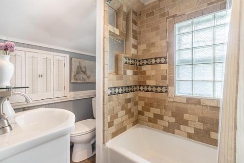 51 Pine St, Stoneham, MA 02180 photo 17