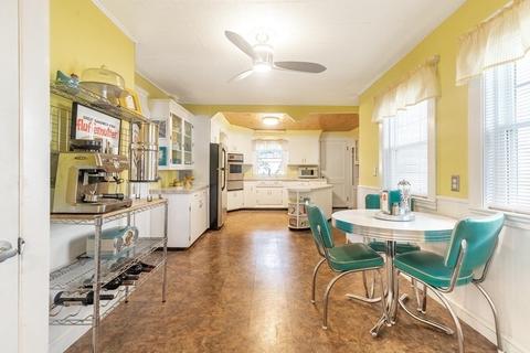 51 Pine St, Stoneham, MA 02180 photo 11