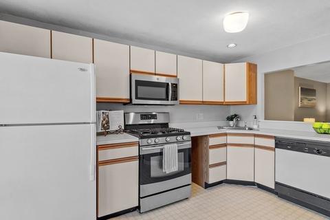 17 Deer Path #4, Maynard, MA 01754 photo 6