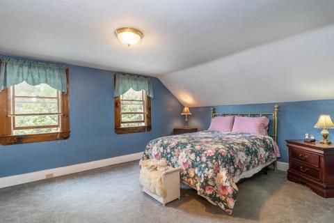 16 Crescent St, Lancaster, MA 01523 photo 11