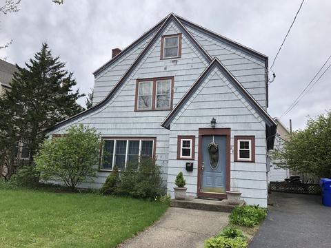 88 Wayne St, Springfield, MA 01118 photo 1