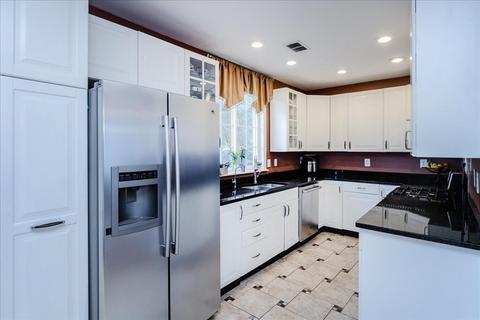 9 Peach Tree Ln, Danvers, MA 01923 photo 10