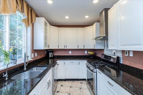 9 Peach Tree Ln, Danvers, MA 01923 photo 12