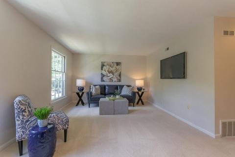 124 Jamestown Dr #D, Springfield, MA 01108 photo 4