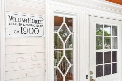 175 Maple St #2, Danvers, MA 01923 photo 2