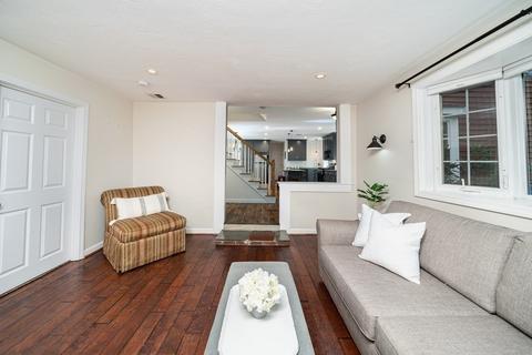 504 Maple St, Franklin, MA 02038 photo 13