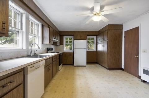 29 Upland Rd, Stoneham, MA 02180 photo 11