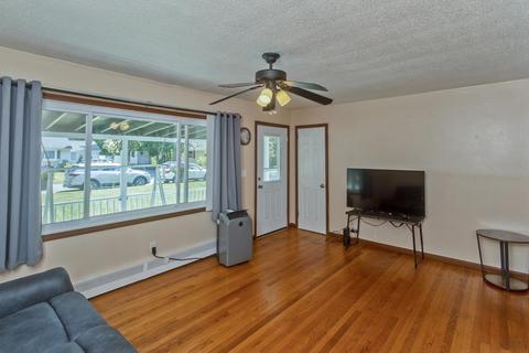 29 E Green St, Easthampton, MA 01027 photo 19