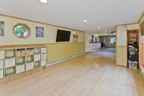 29 E Green St, Easthampton, MA 01027 photo 12