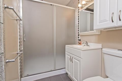 29 E Green St, Easthampton, MA 01027 photo 16